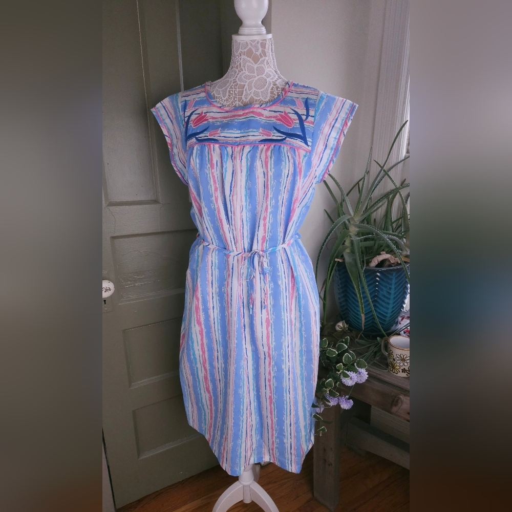 Smart Time Vintage Cotton Poly Embroidered Tulip House Spring Dress Medium